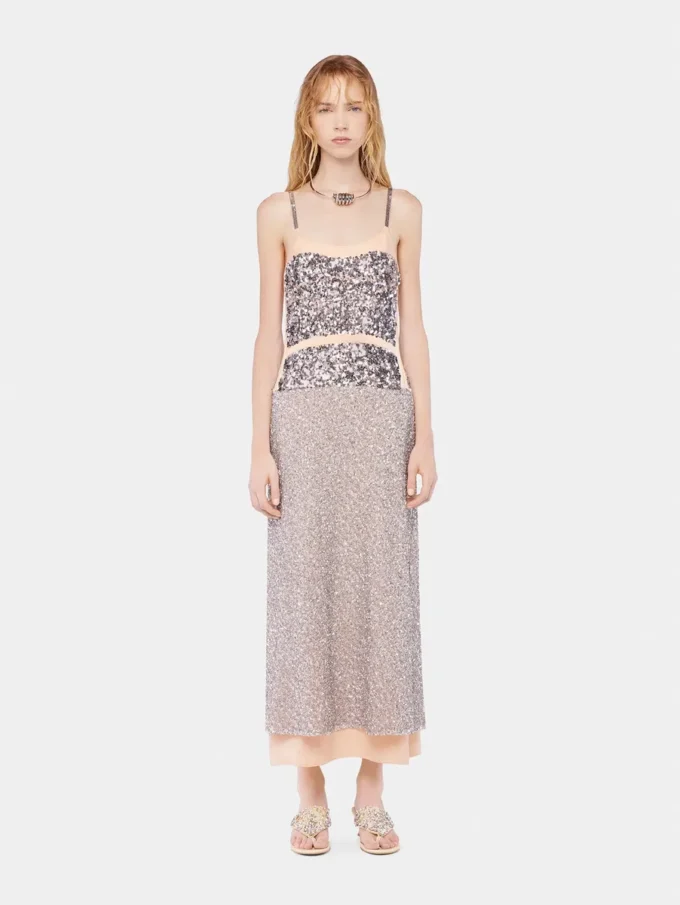Abito in chiffon con paillettes argentate