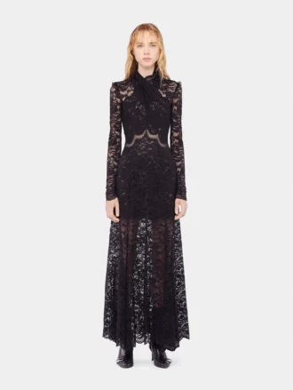 Abito lungo in pizzo con dettagli cut-out