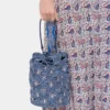 Borsa a secchiello in rafia blu denim Borsa a secchiello in rafia blu denim