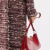 Borsa in pelle con piccoli anelli