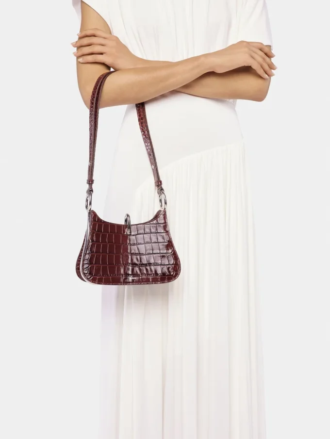 Borsa in pelle con piccolo anello