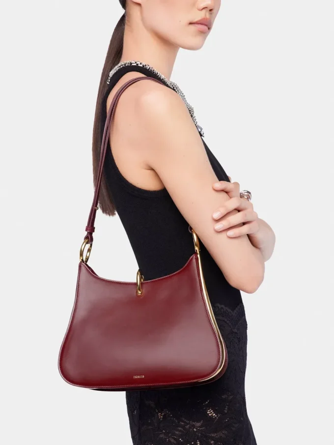 Borsa media in pelle con anelli
