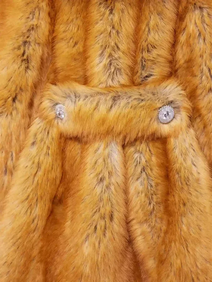 Cappotto in pelliccia sintetica