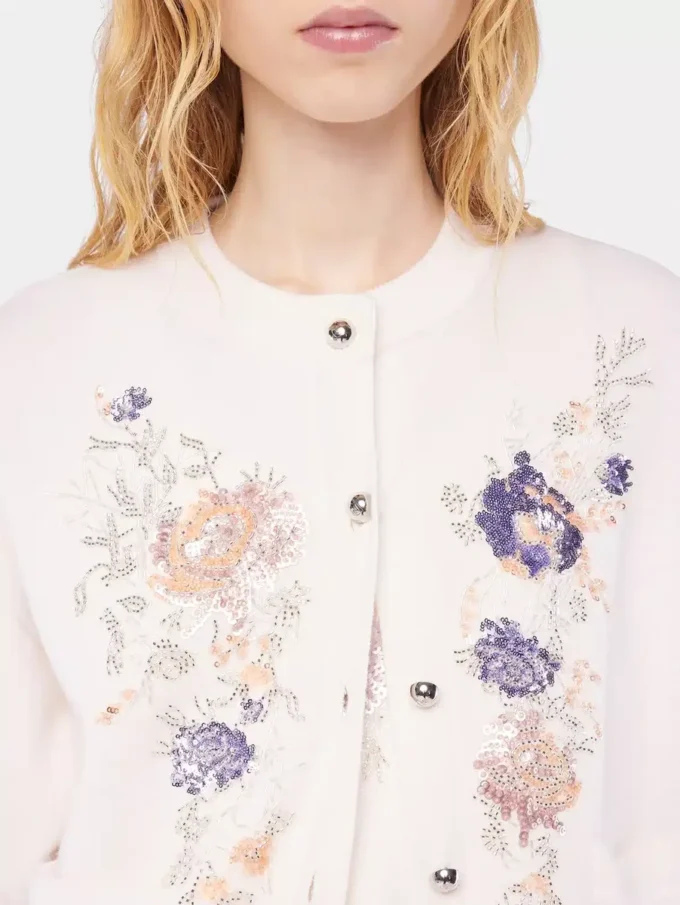 Cardigan in lana ricamato