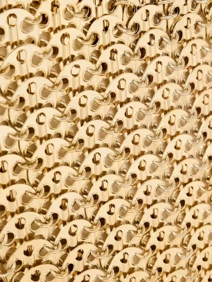 Iconica borsa color oro chiaro del 1969