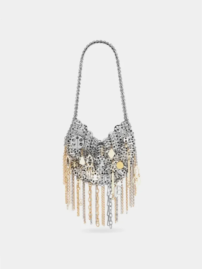 Iconica borsa Moon del 1969 in argento assemblata con pampilles metalliche
