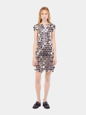 L’iconico abito Sparkle con dischi argentati