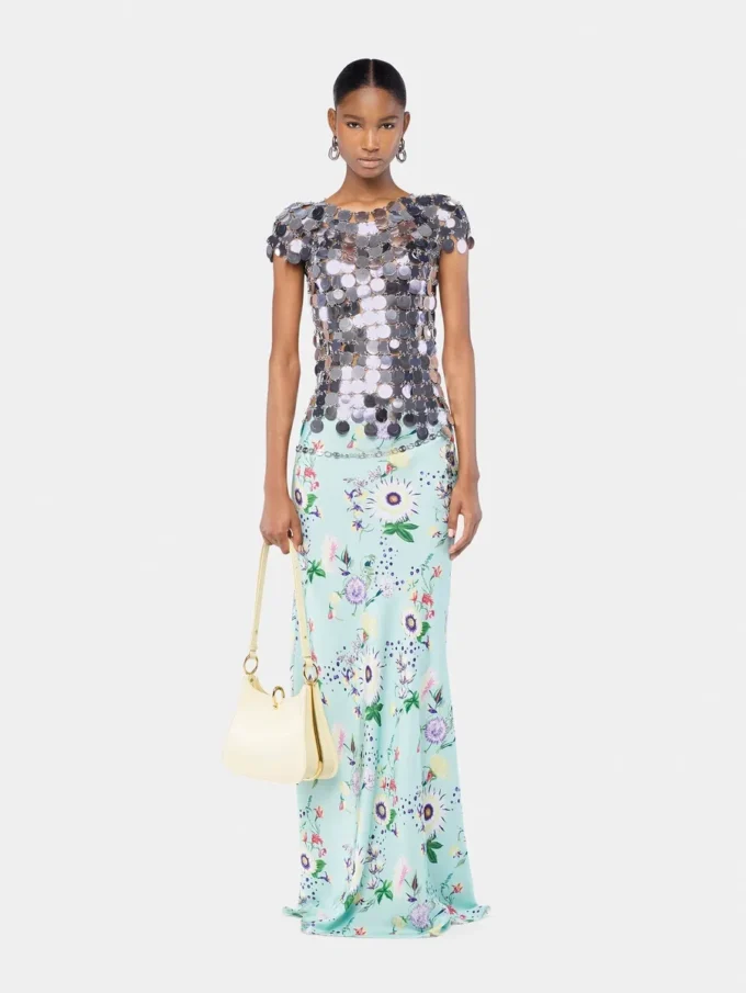 L’iconico top con dischi Sparkle argentati