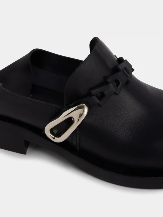 Mules nere in pelle liscia