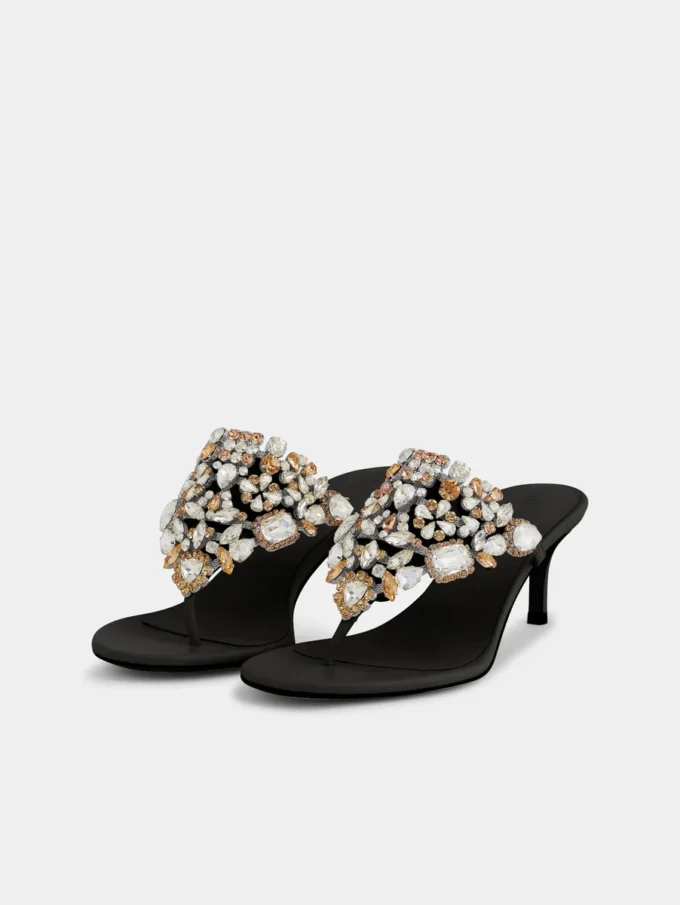 Sandali con tacco basso e strass