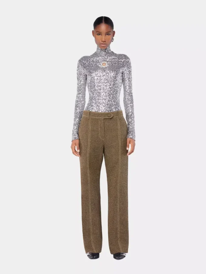 Top con collo alto e paillettes