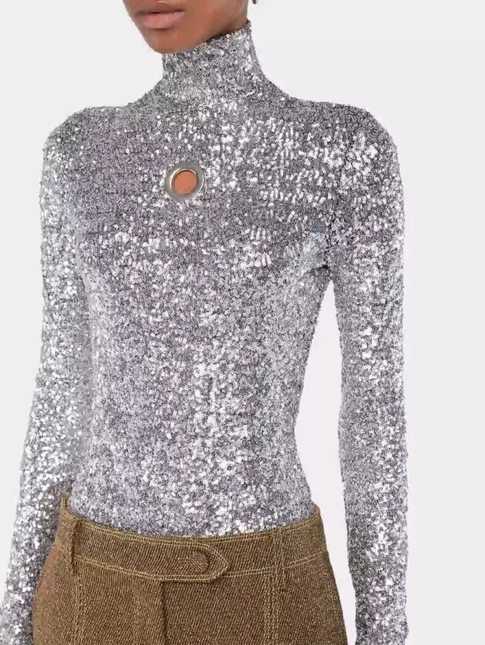 Top con collo alto e paillettes