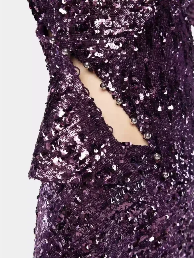 Top con collo alto e paillettes