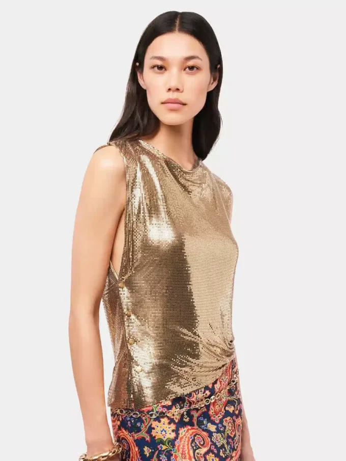 Top in maglia metallica dorata