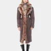 Trench con bordi in pelliccia sintetica